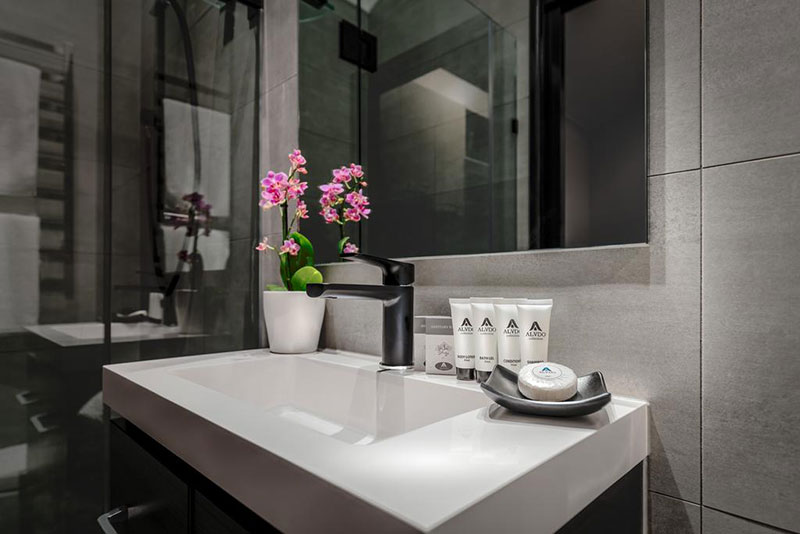 Crest on Park Hotel Apartments Photo Gallery